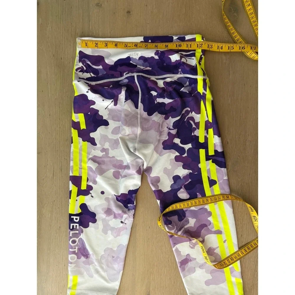 Peloton WITH Leggings Womens fits Size 6‎ Purple Camouflage High Rise Capri